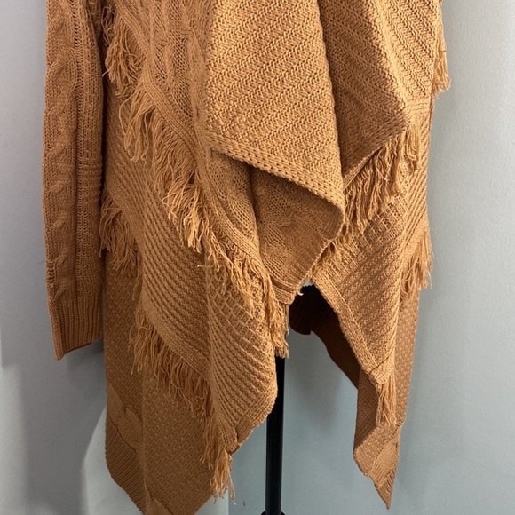 Kori America Tassle Fringe Long Sleeve Chunky Knit Sweater Cardigan - Picture 3 of 6